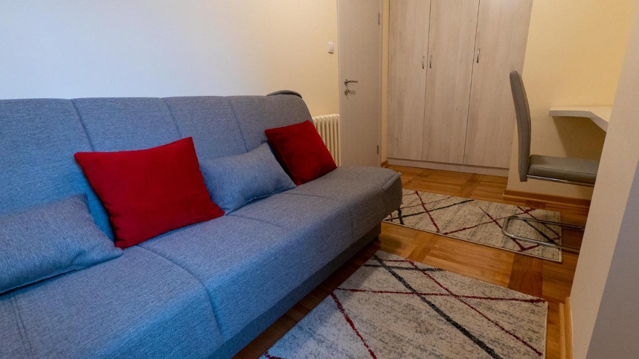 Burgundy Apartment Belgrade Luaran gambar