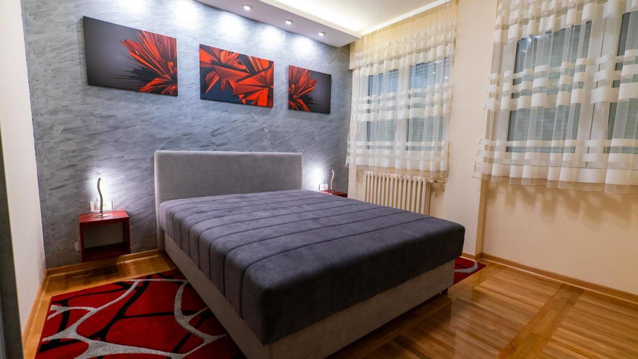 Burgundy Apartment Belgrade Luaran gambar
